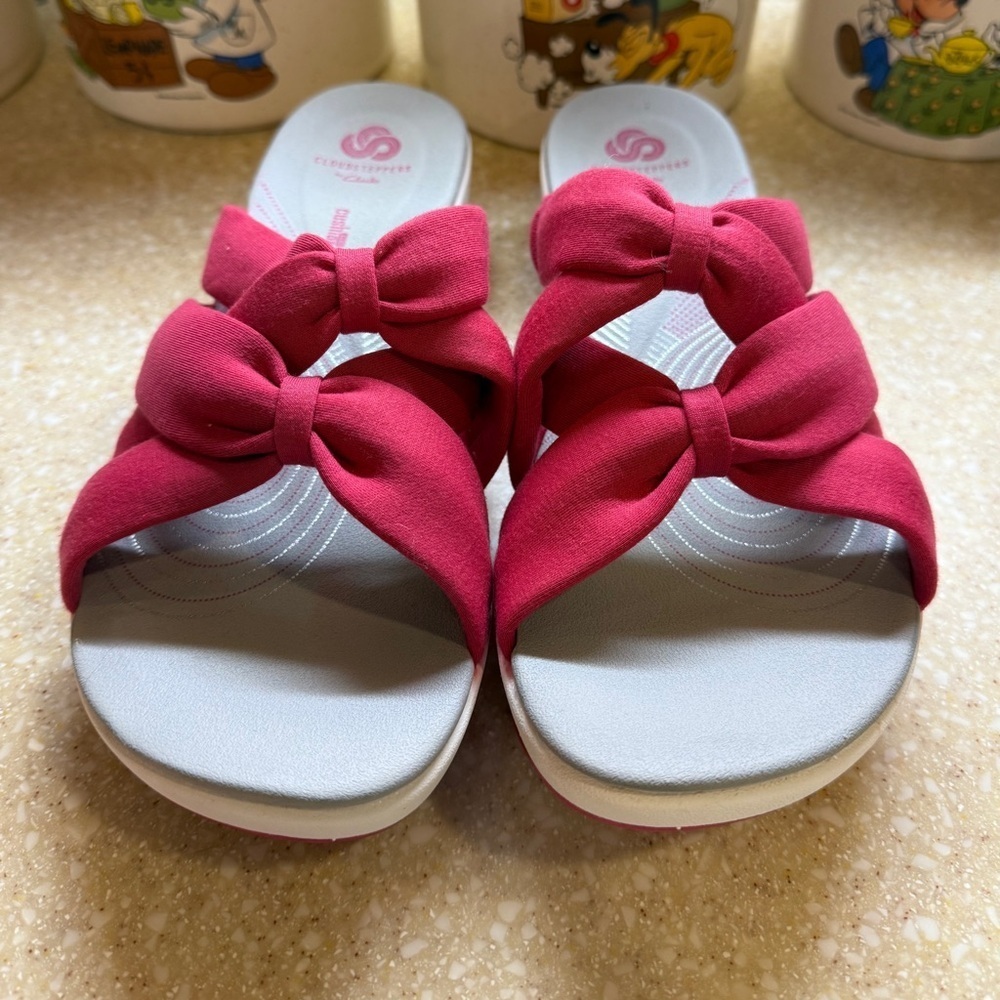 Cloud Steppers by Clarks Pink Bow Women's Sandals Comfortable Shoes Sz 9 Slip on